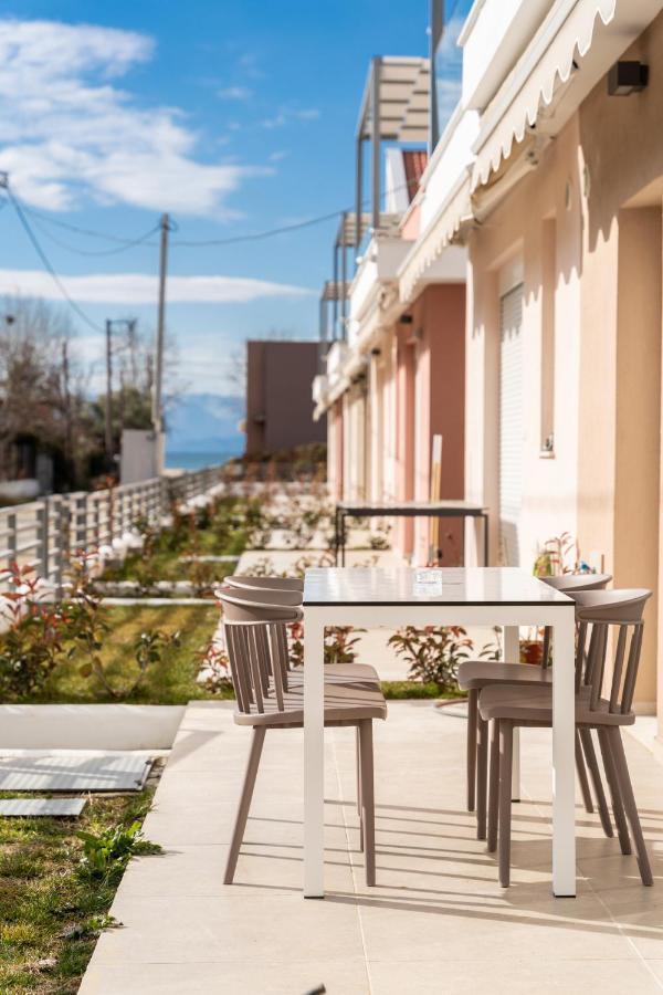 OfrínionDionysos Residential Complexアパートメント エクステリア 写真