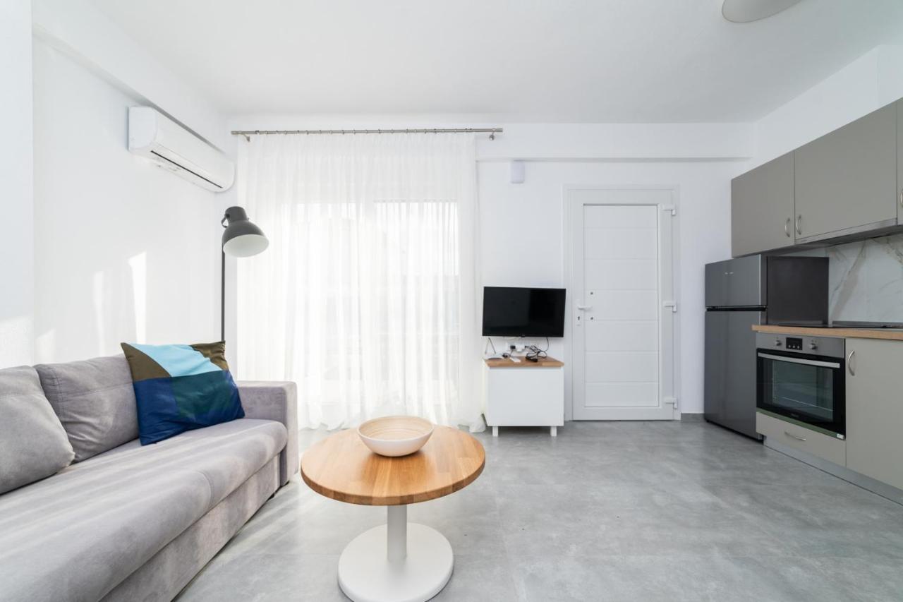 OfrínionDionysos Residential Complexアパートメント エクステリア 写真