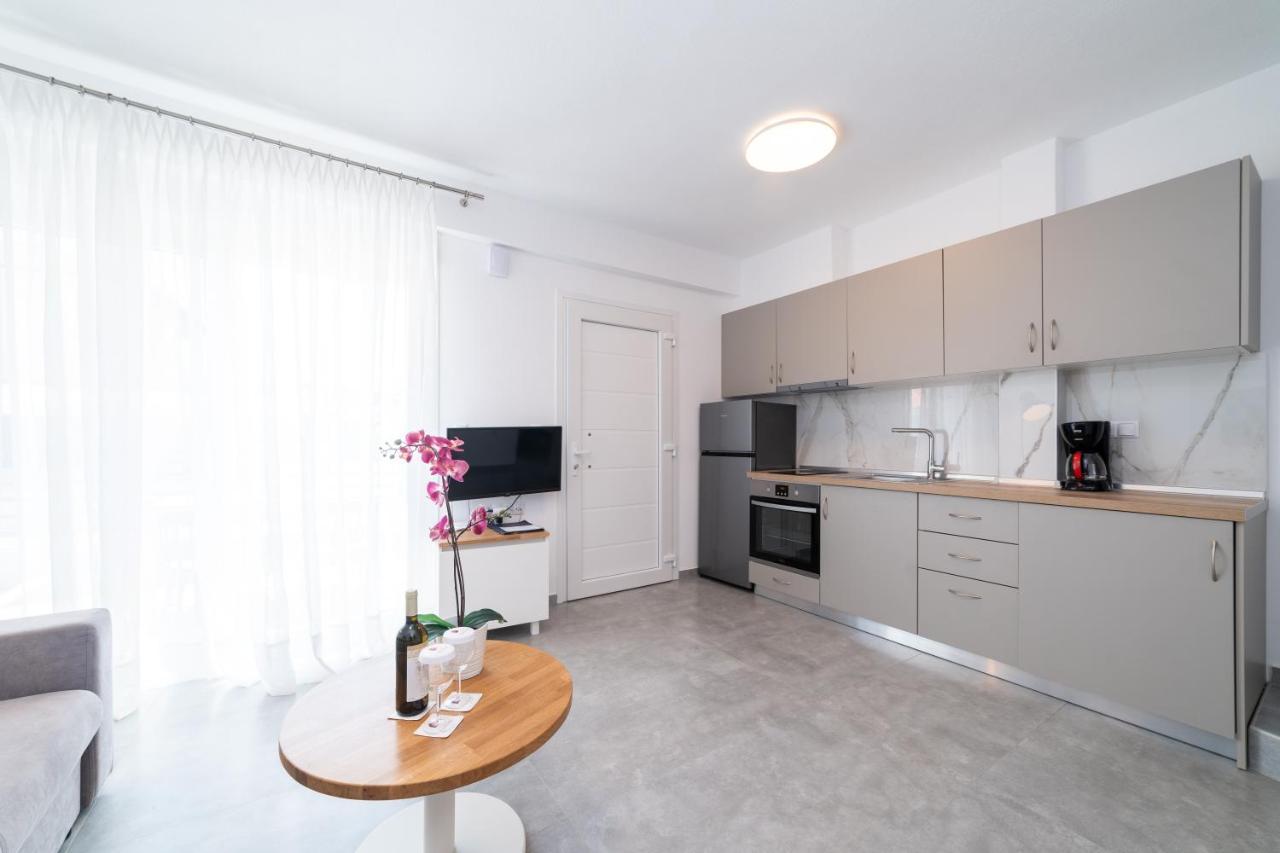 OfrínionDionysos Residential Complexアパートメント エクステリア 写真