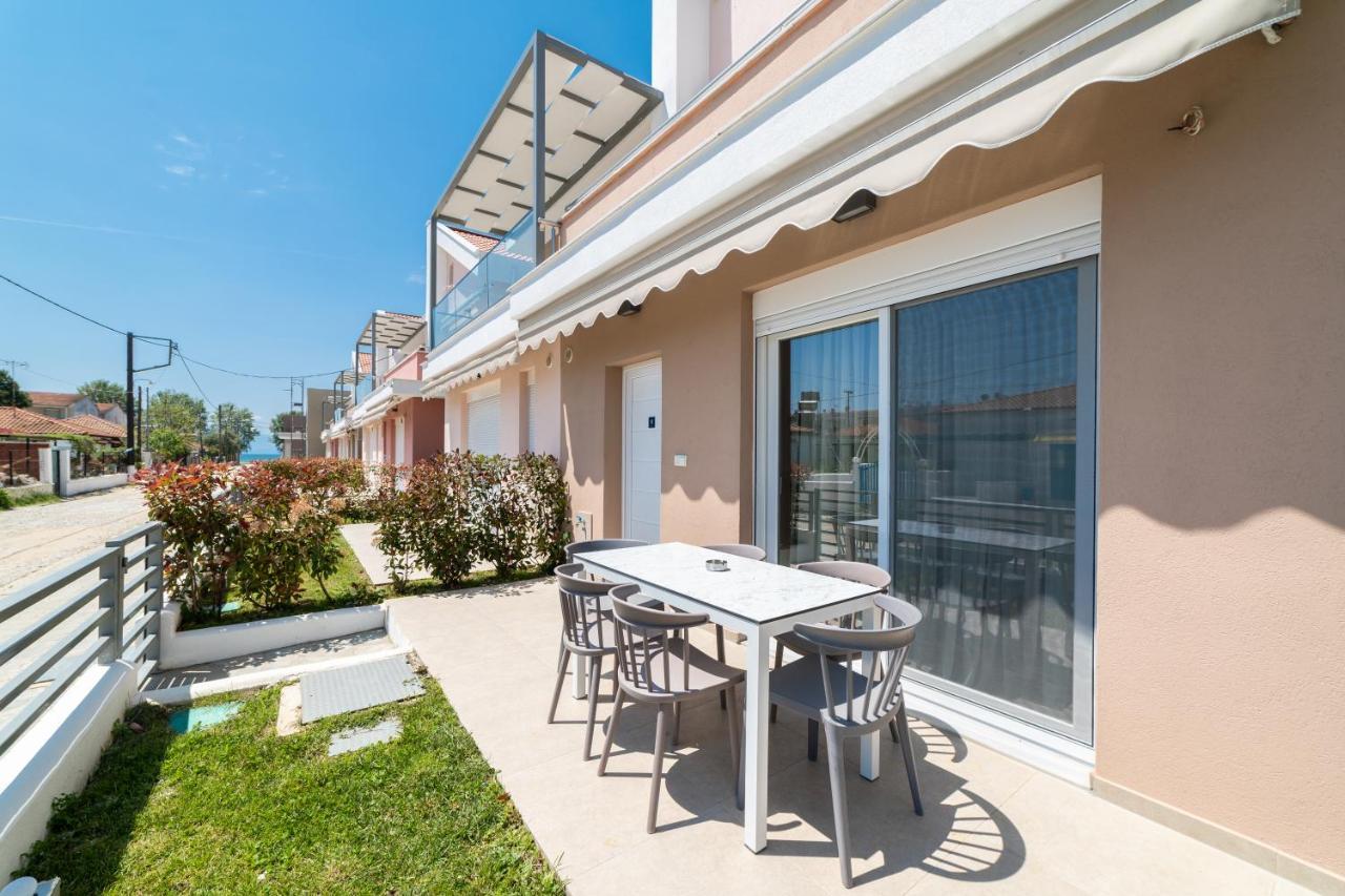 OfrínionDionysos Residential Complexアパートメント エクステリア 写真