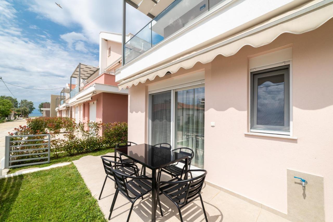 OfrínionDionysos Residential Complexアパートメント エクステリア 写真